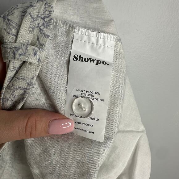 Amalie The Label Women's Linen Blend High Waisted Tailored Shorts In Dolce Fleur - Picture 7 of 8